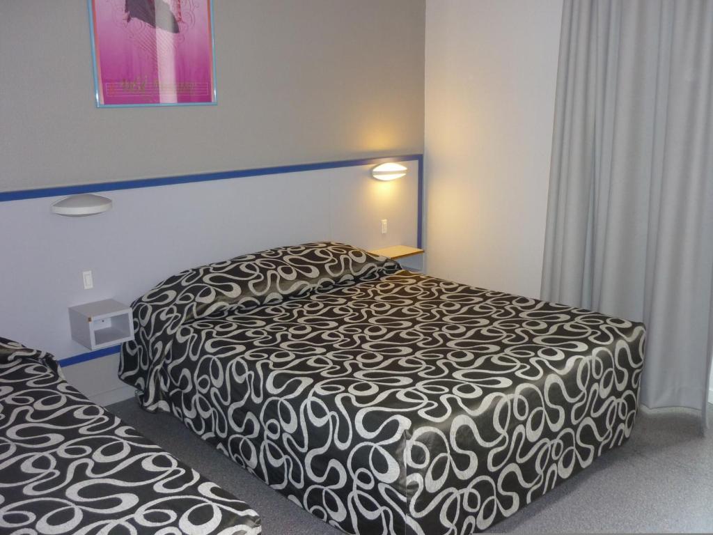 Hotel Entre 2 Mers Proche Bordeaux Carbon-Blanc Room photo