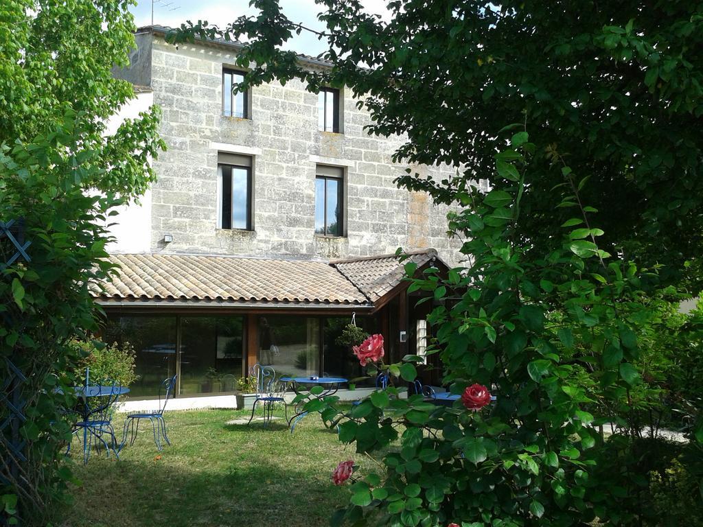 Hotel Entre 2 Mers Proche Bordeaux Carbon-Blanc Exterior photo
